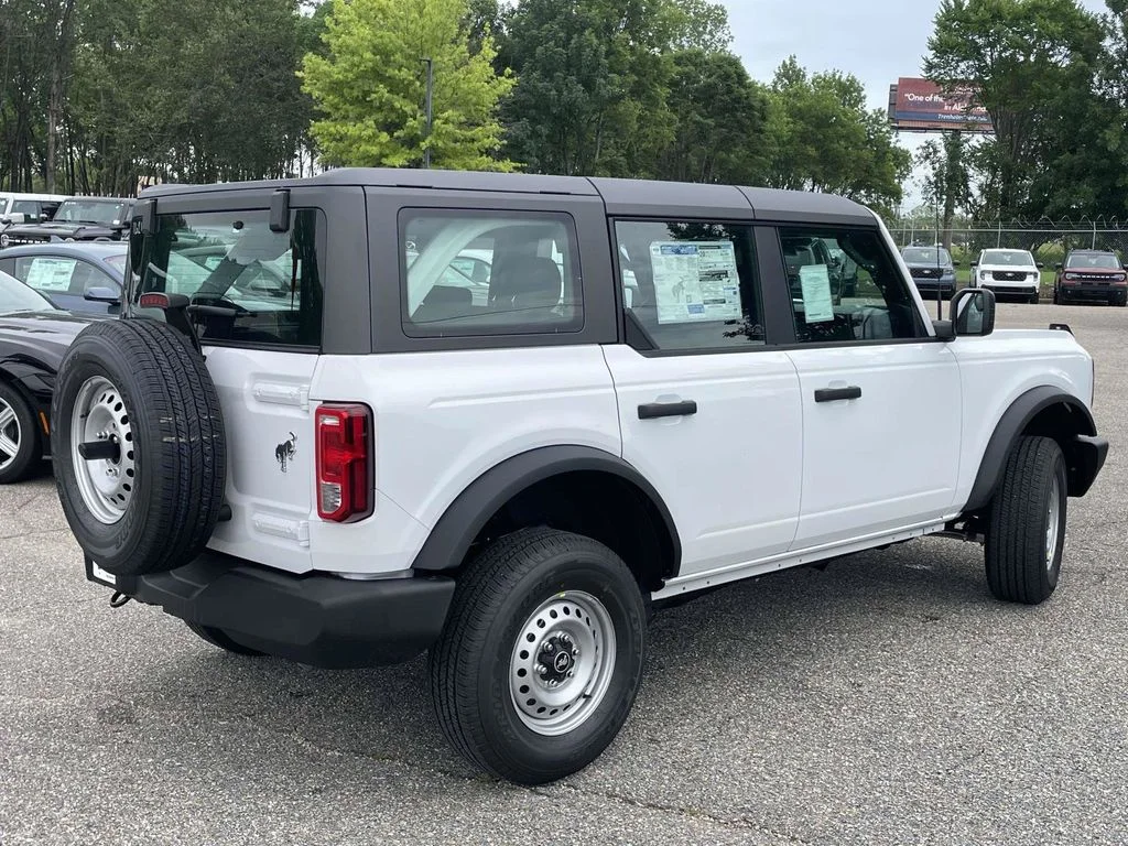 New 2026 Oxford White Ford Base image 3