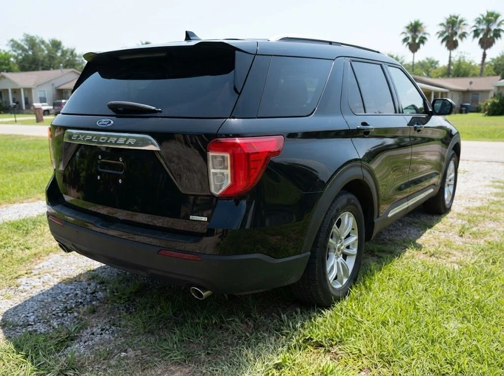 Used 2020 Black Ford Base image 2