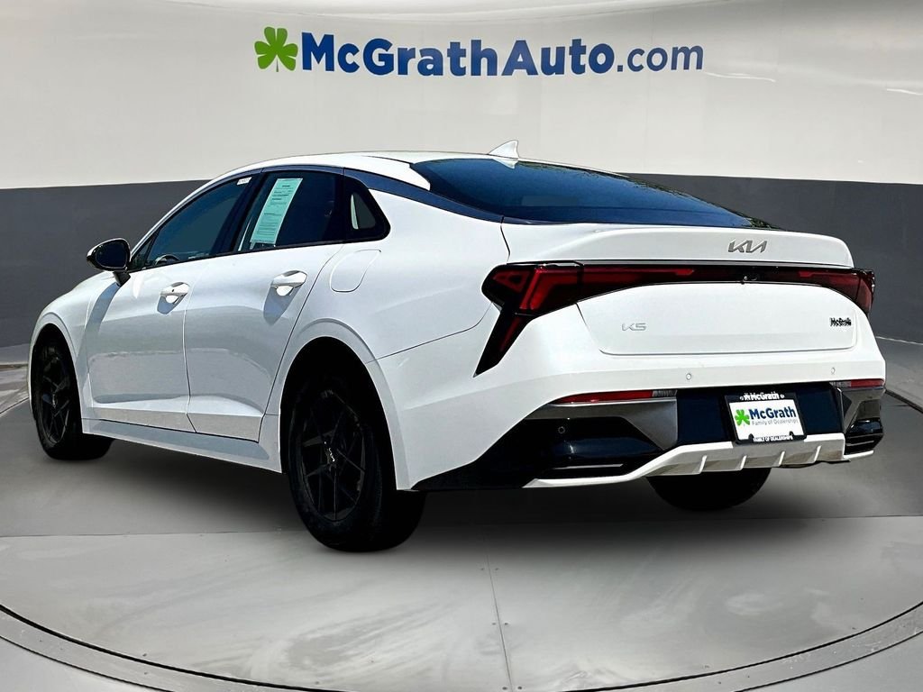 Used 2025 White Kia LXS image 5