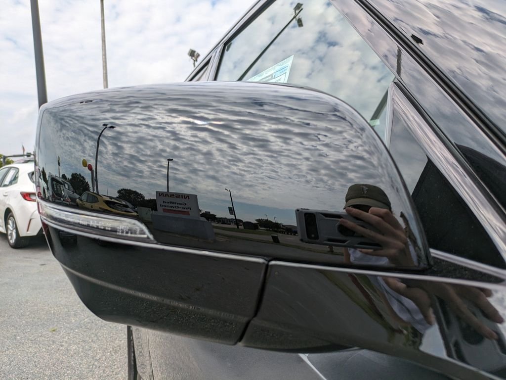 2025 Nissan Armada SL - Photo 12