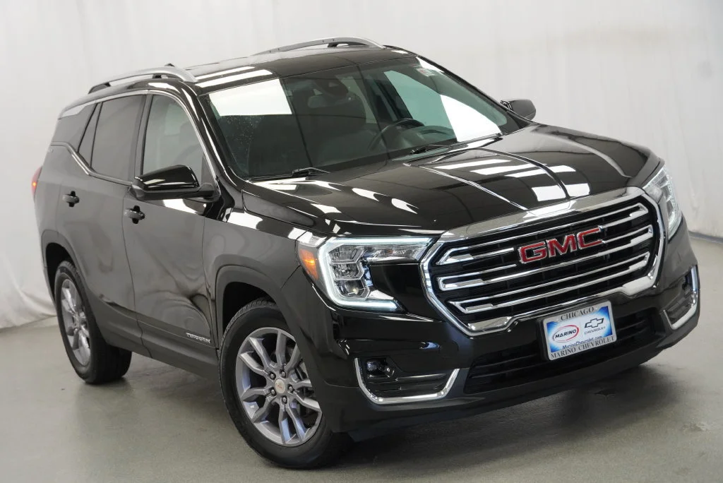 Used 2023 EBONY TWILIGHT METALLIC GMC SLT image 12