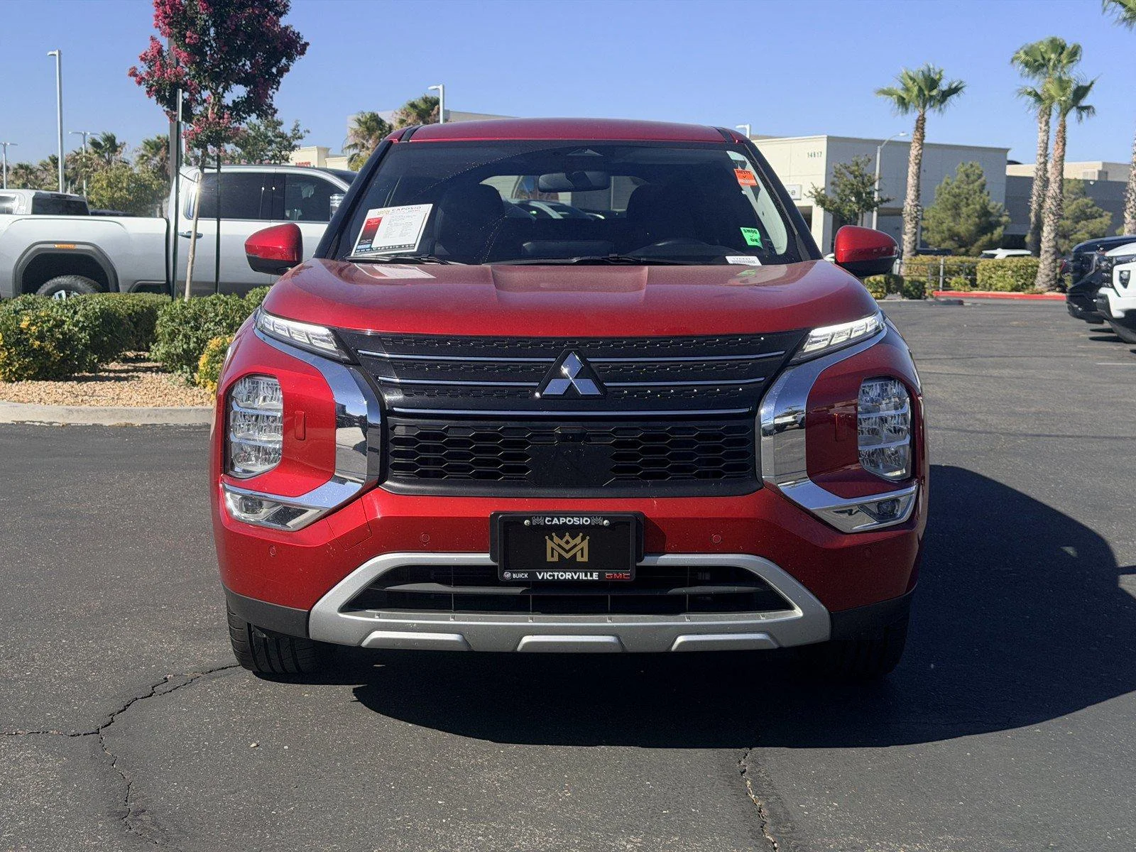Used 2024  Mitsubishi SE image 2