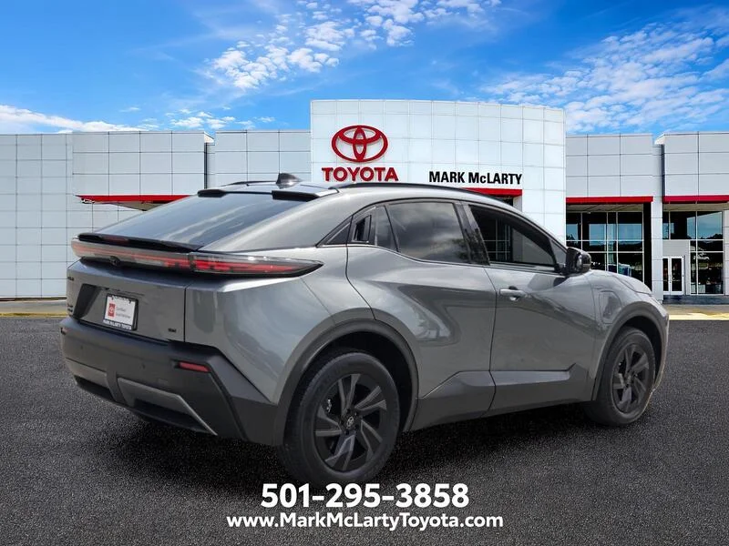 Used 2026 Overcast TOYOTA SE AWD image 5