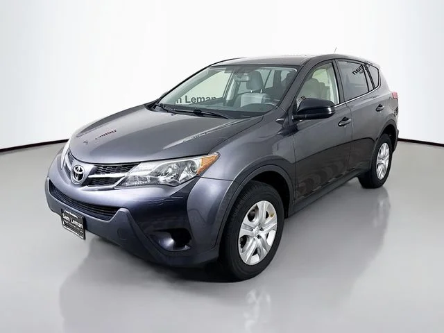 Used 2014 Gray Toyota LE image 3