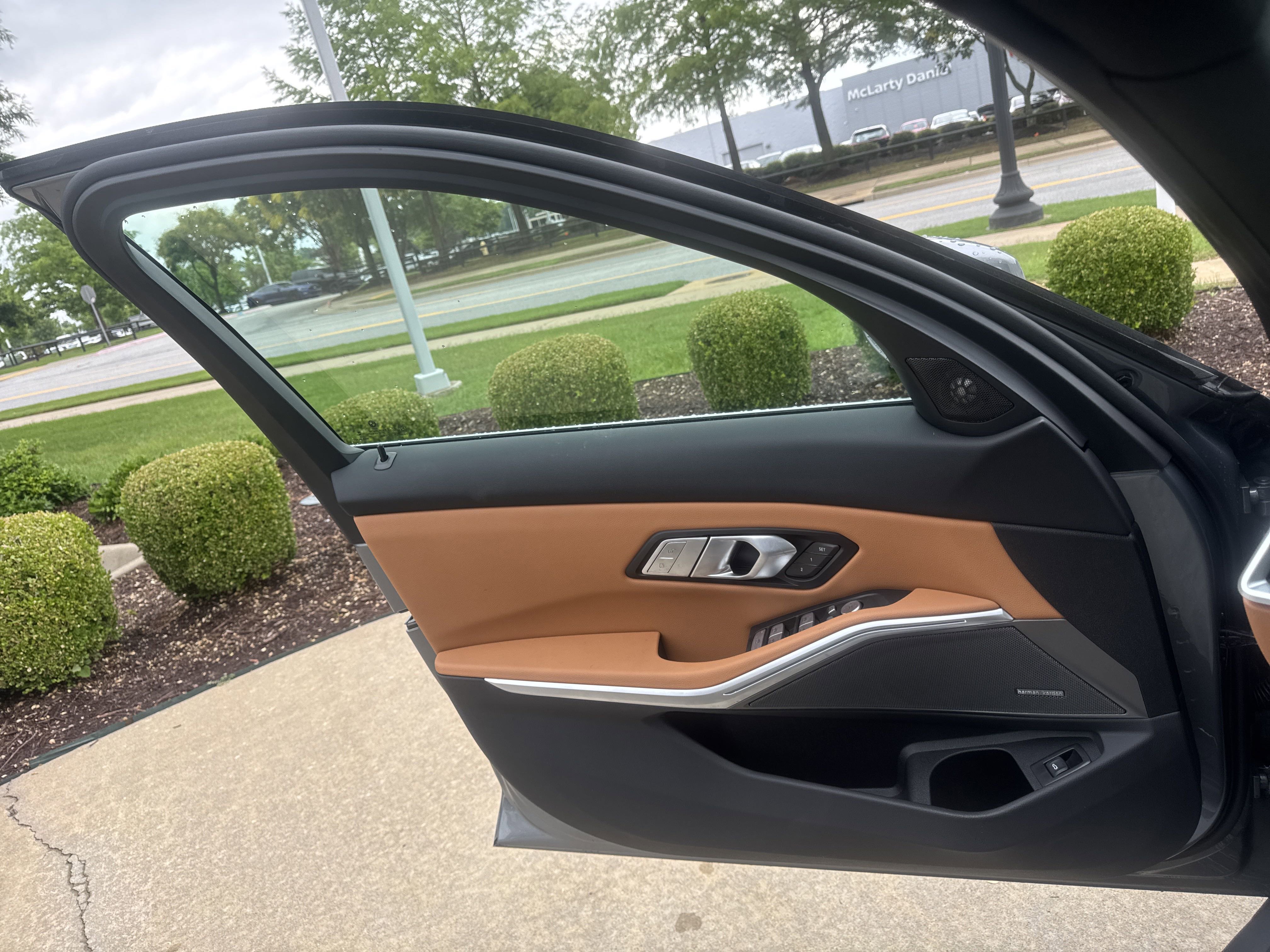 2025 BMW 3 Series 330i - Photo 20