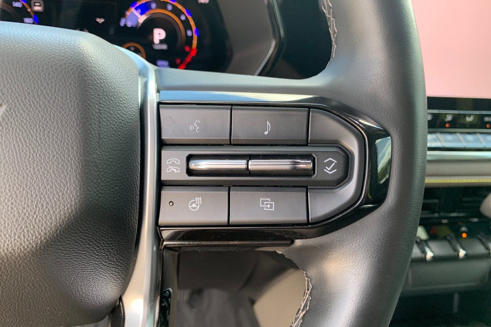 Used 2024 White Chevrolet ZR2 image 30