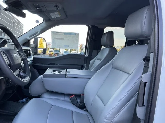 New 2026 Oxford White Ford XL image 17