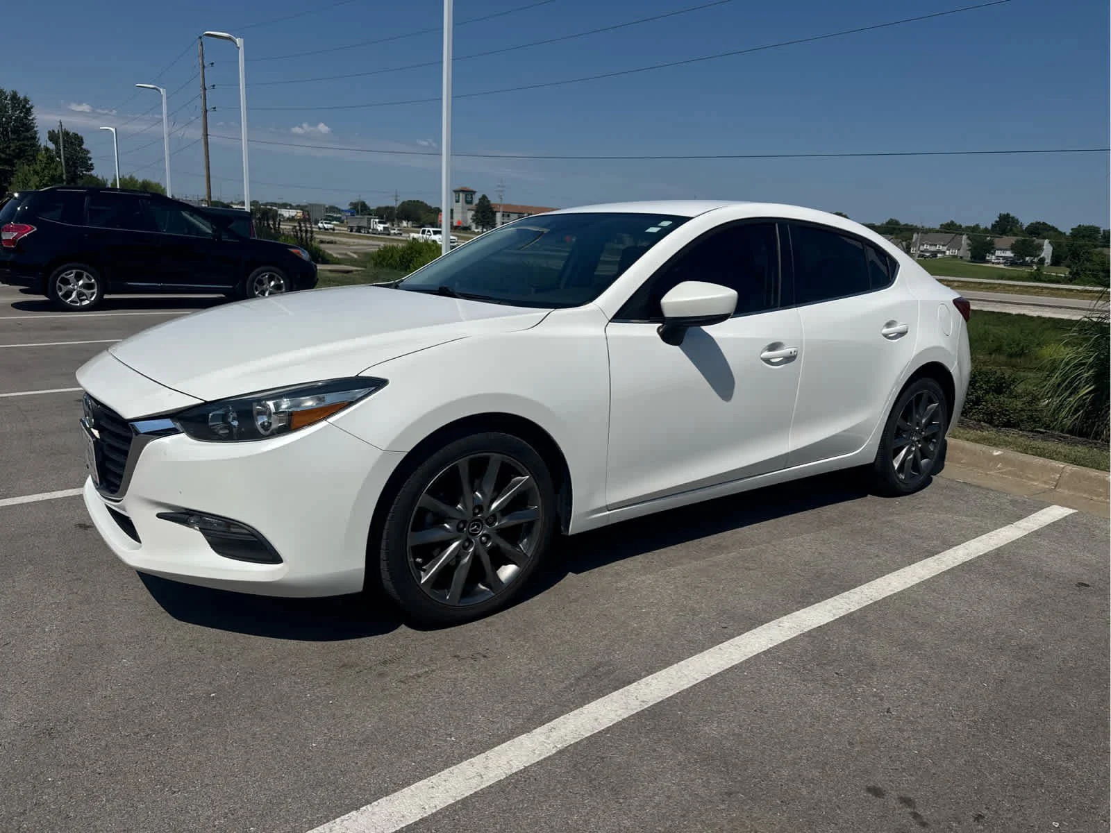 Used 2018 Mazda Mazda3 Touring with VIN 3MZBN1V3XJM266575 for sale in Joplin, MO