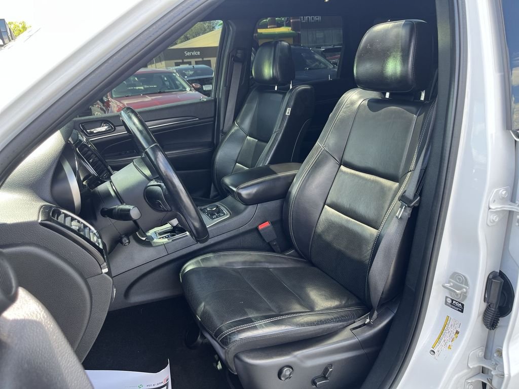 Used 2021 White Jeep Limited image 17
