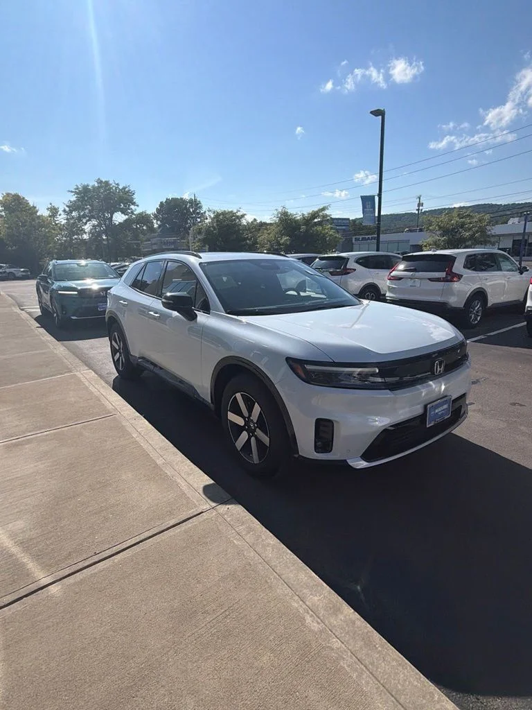 New 2026 Frostline White Pearl Honda AWD Touring image 3