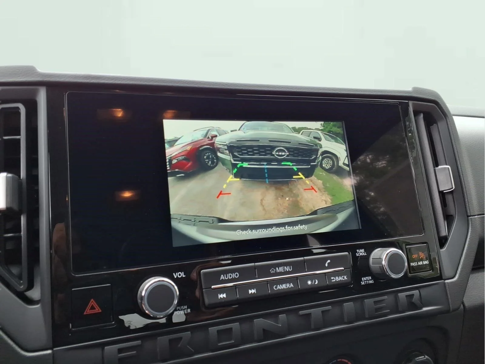 New 2026 Glacier White Nissan King Cab® S image 18