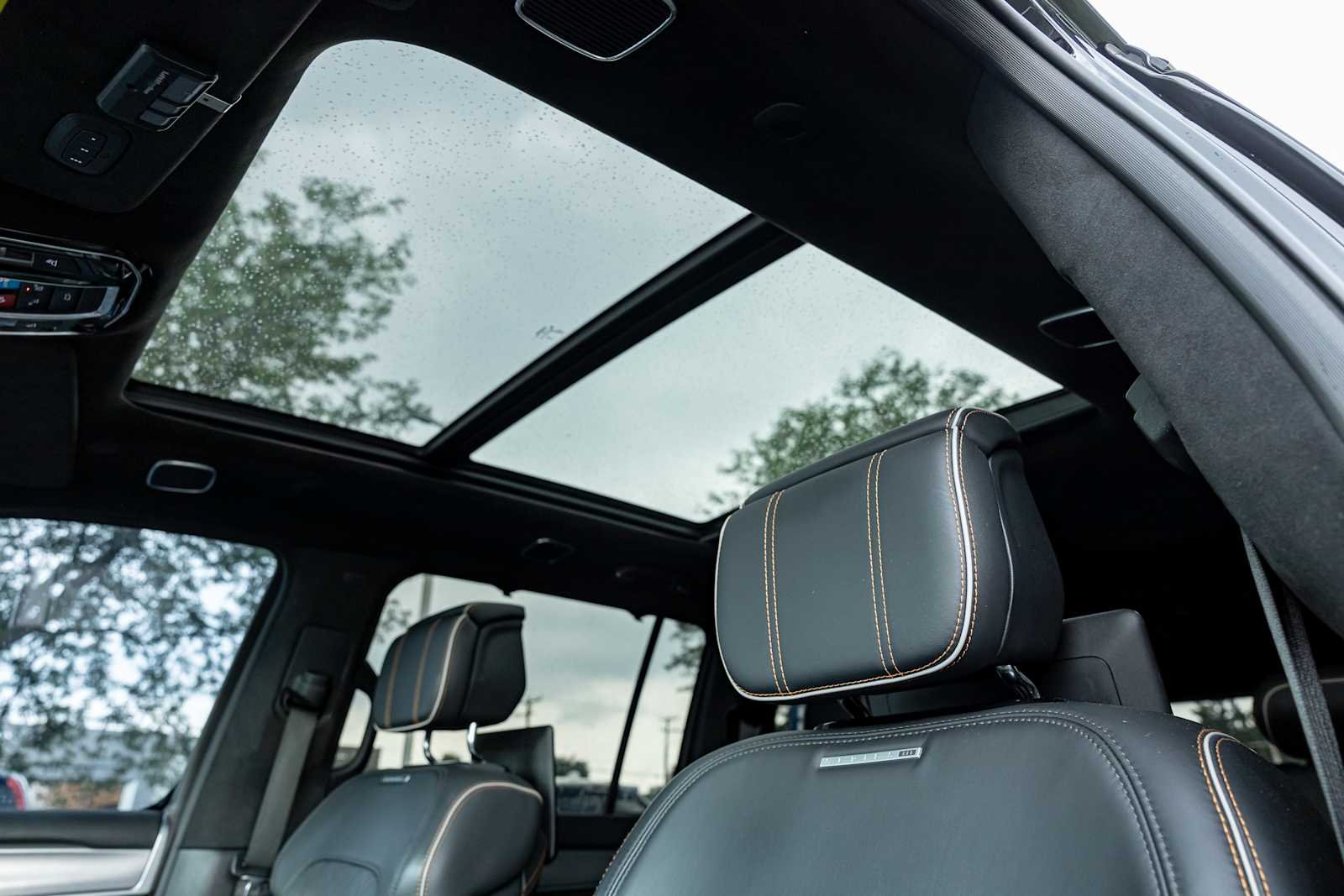 Used 2023 Diamond Black Crystal Pearlcoat Jeep Series III image 40