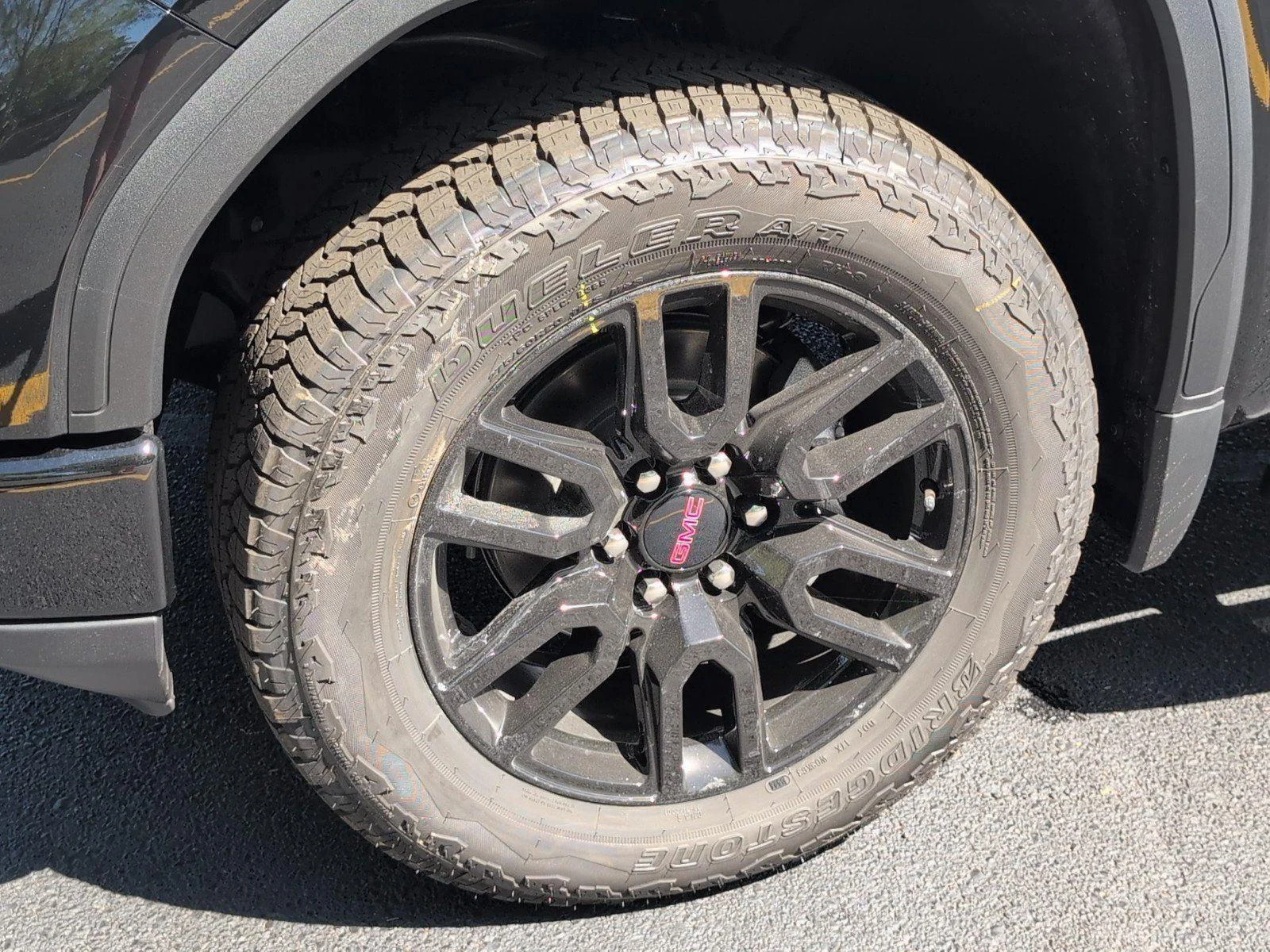 New 2026 Onyx Black GMC Elevation image 11