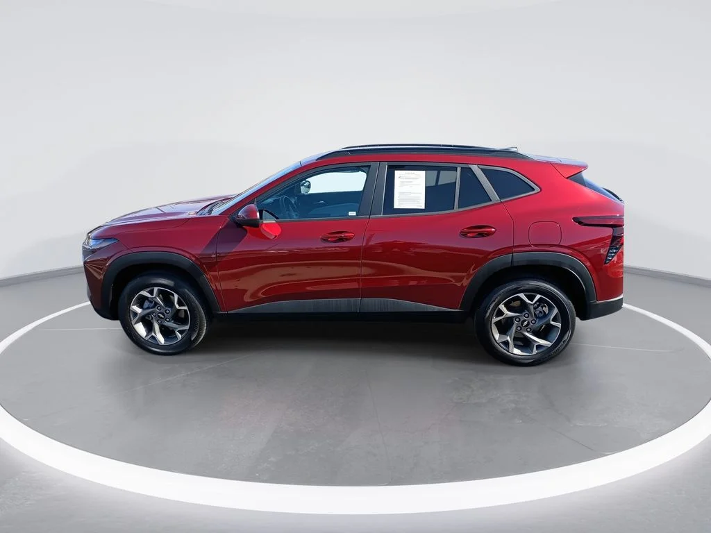 Used 2025 Red Chevrolet LT image 5