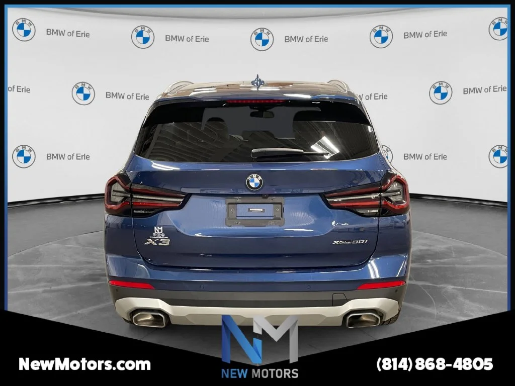 Used 2022 Blue Metallic BMW xDrive30i image 4