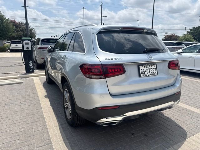 Used 2022 Silver Mercedes-Benz GLC 300 image 8
