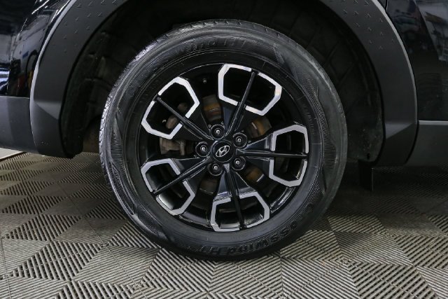 Used 2022 Black Hyundai SEL Premium image 14
