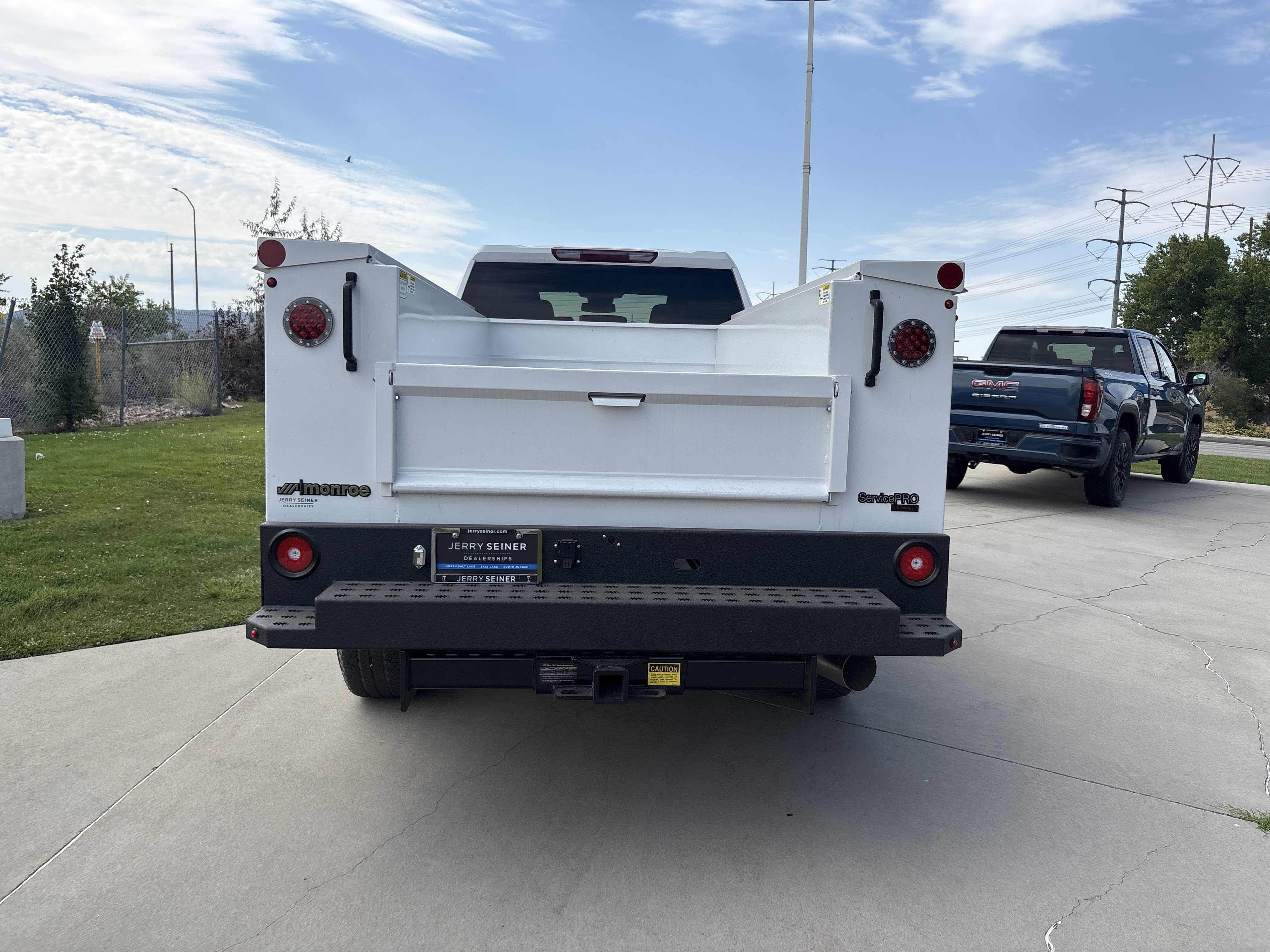 2026 GMC Sierra 3500HD Pro - Photo 5