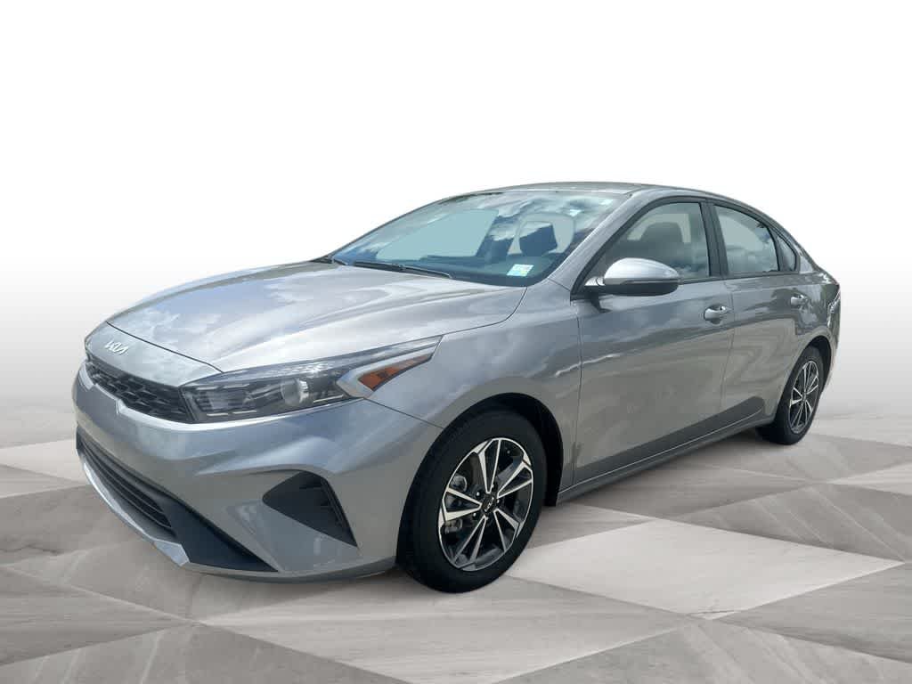 2024 Kia Forte LXS AT's photo