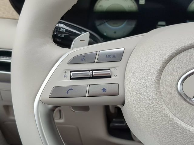 Used 2024 White Hyundai Limited image 27