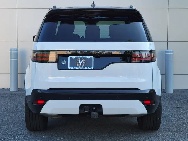 Certified Used 2025 White Land Rover Dynamic SE image 16