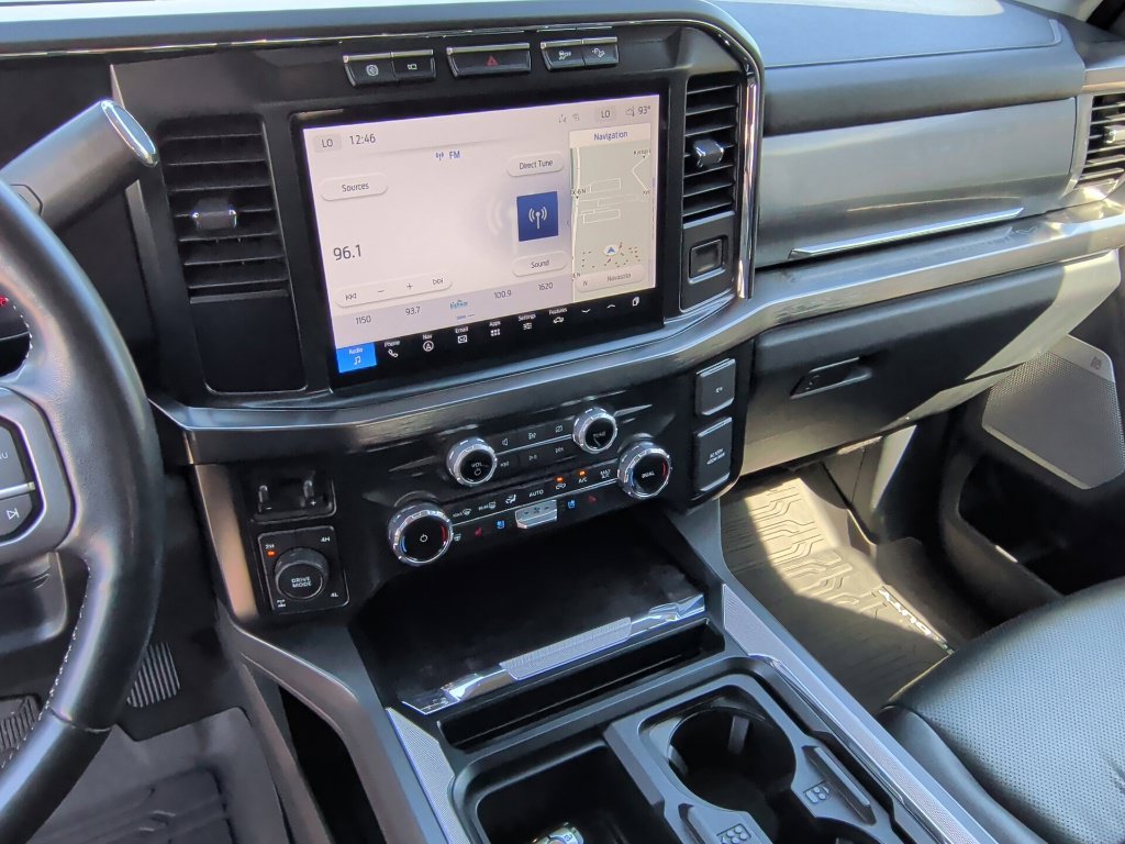 Used 2024 Iconic Silver Metallic Ford Lariat image 25