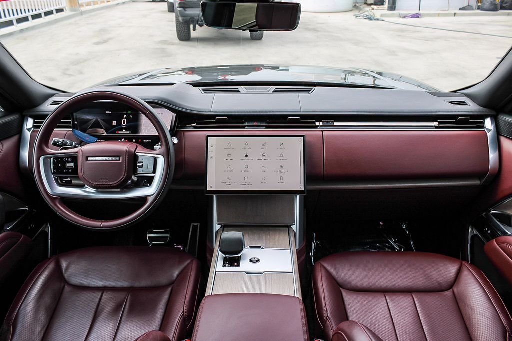 Used 2024 Carpathian Gray Premium Metallic Land Rover Autobiography image 13