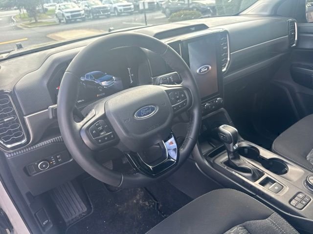 Used 2025 Beige Ford XLT image 14