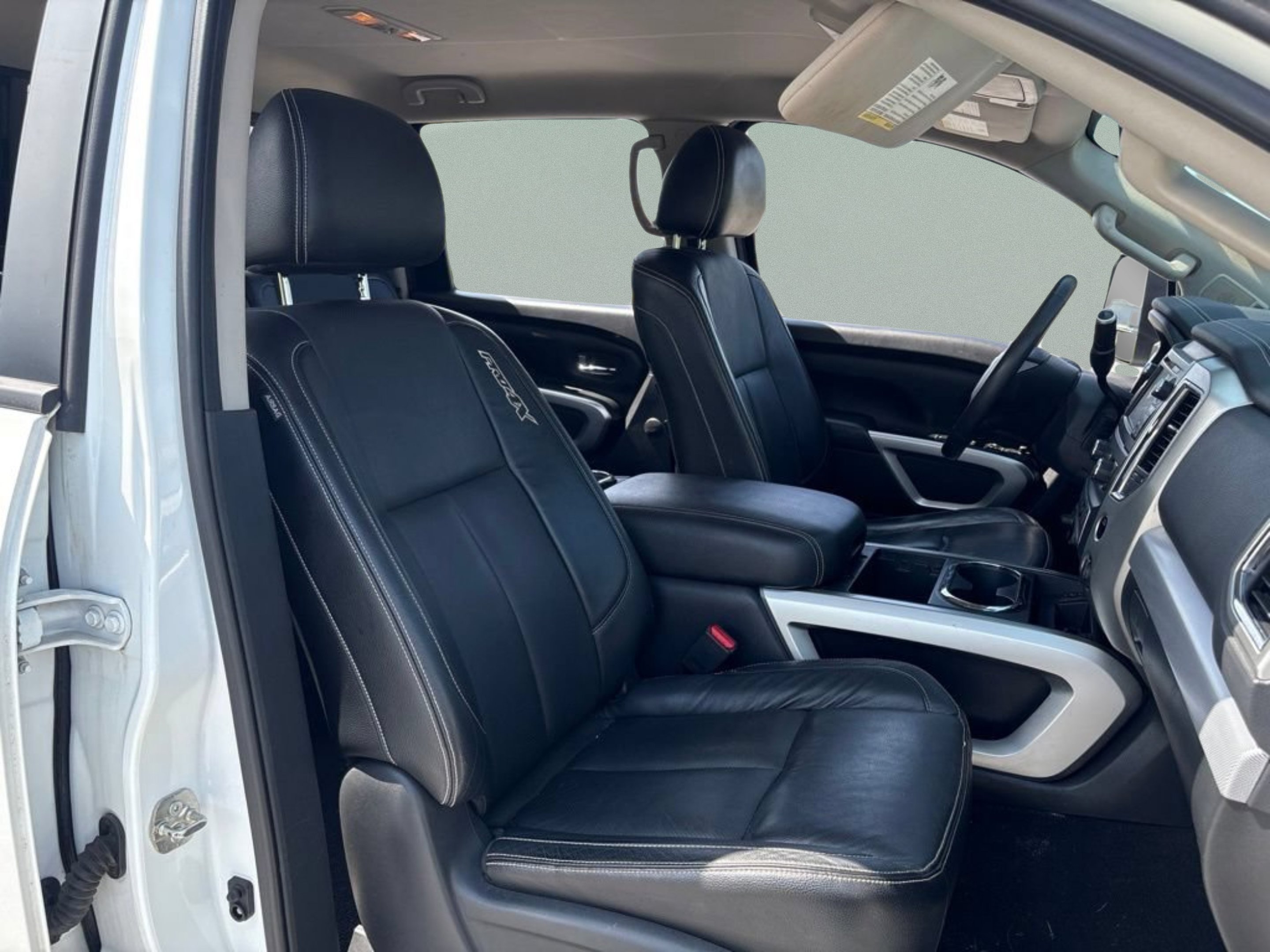 Used 2017 Pearl White Nissan PRO-4X image 28
