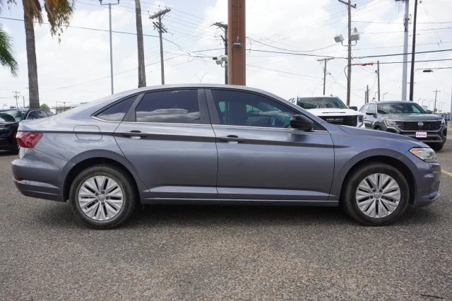 Used 2020 GREY Volkswagen S image 4