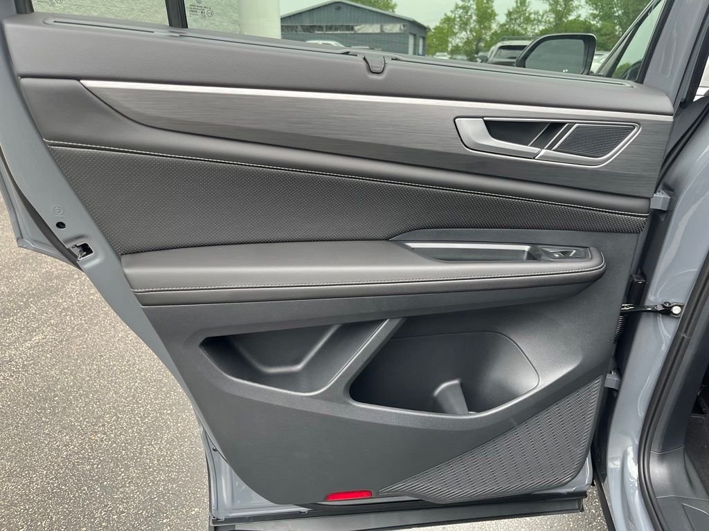 New 2026 Gray Volkswagen 2.0T SE w/Technology image 21
