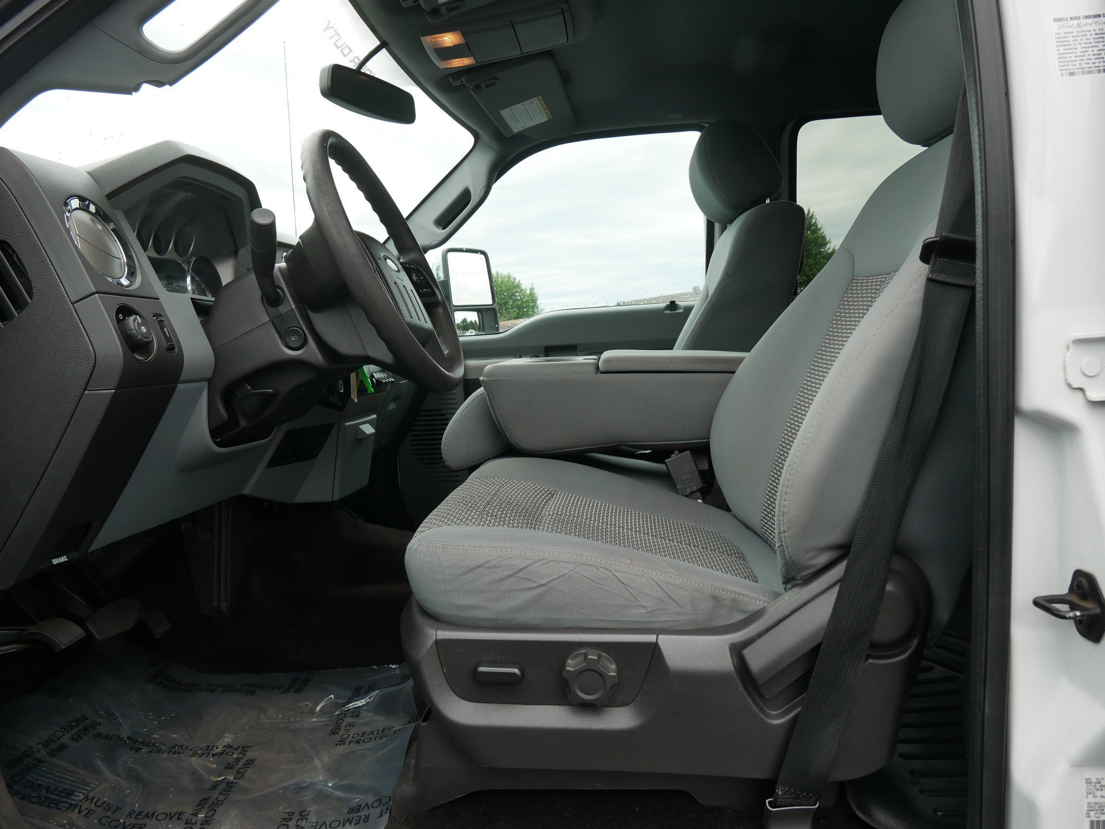 Used 2016 White Ford XLT image 10