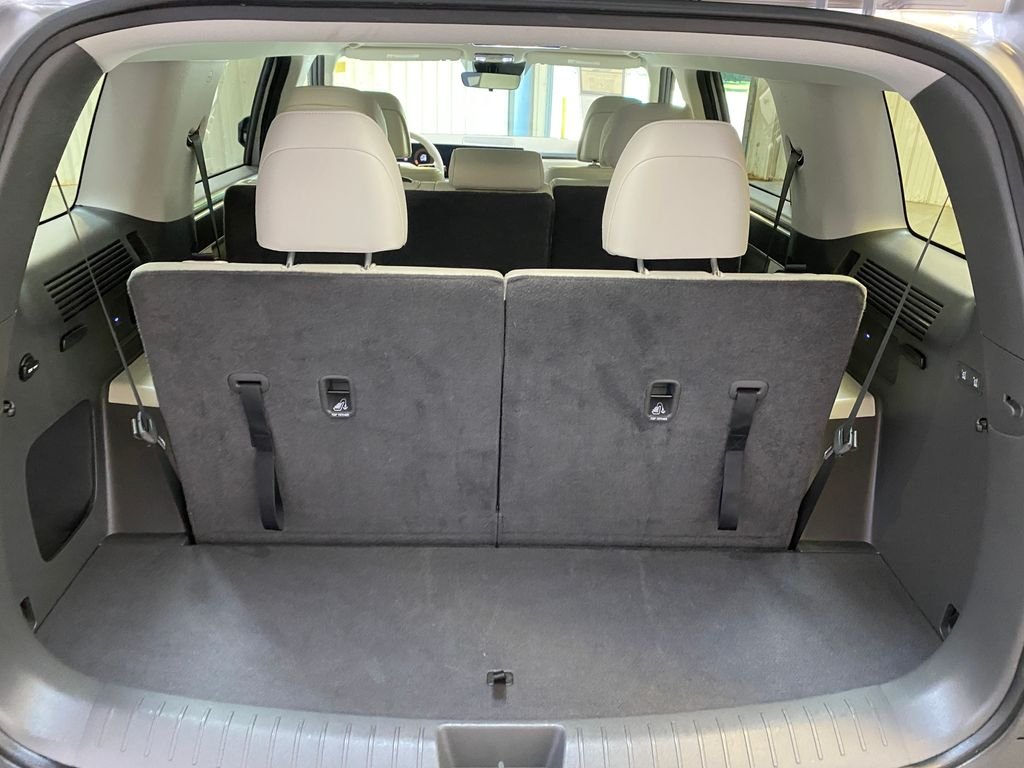 Used 2026 Silver Hyundai SEL image 30
