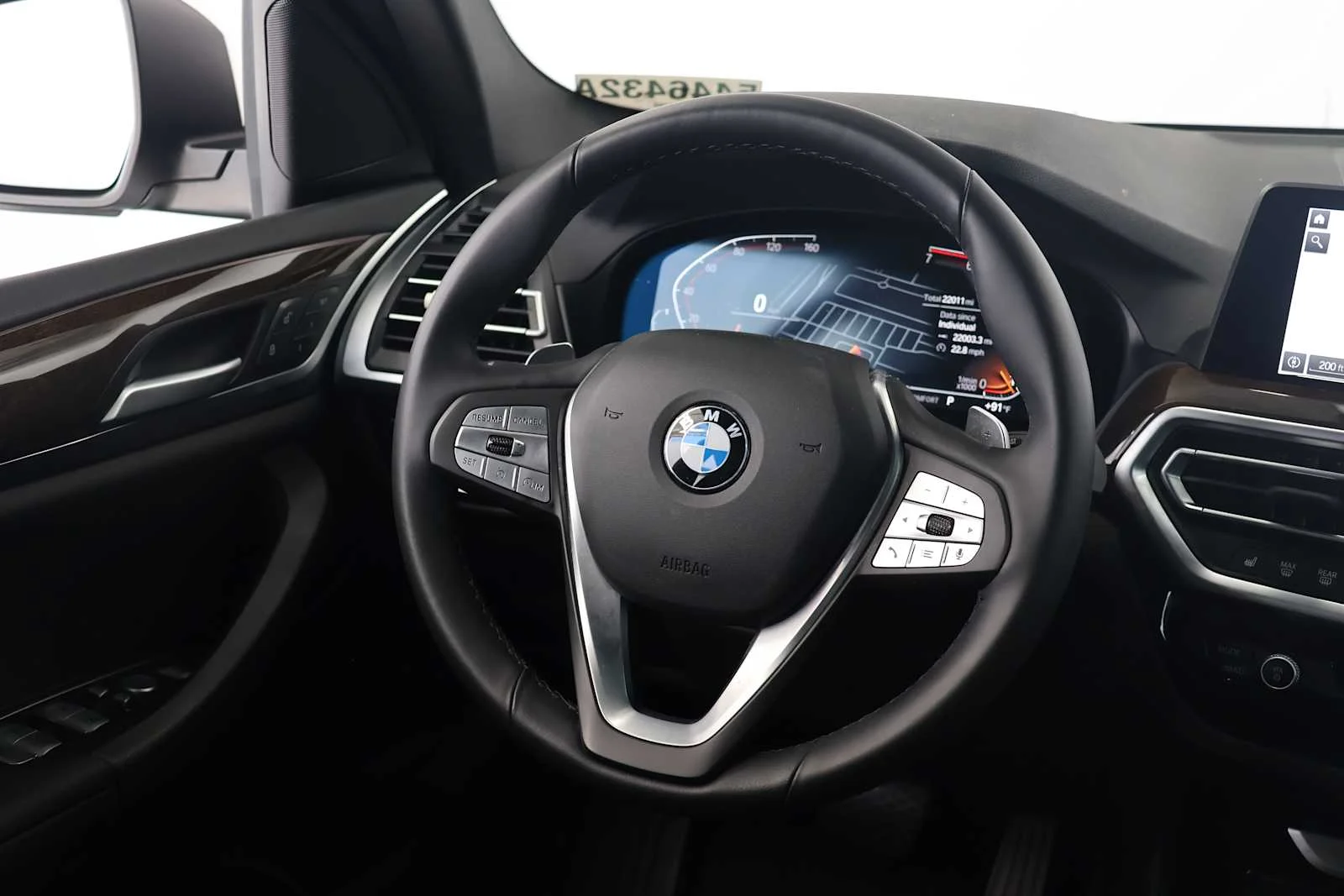 Used 2024 Alpine White BMW sDrive30i image 28
