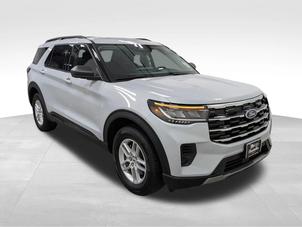 New 2026 Space White Metallic Ford Active image 18