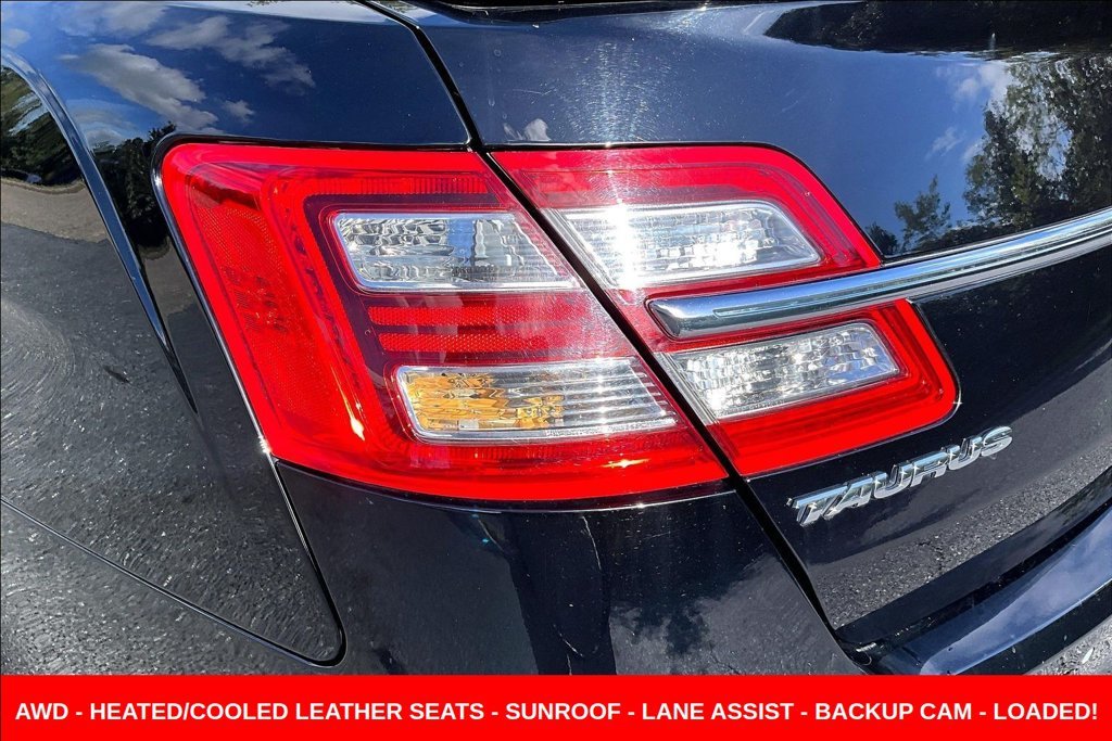 Used 2016 Black Ford SHO image 27