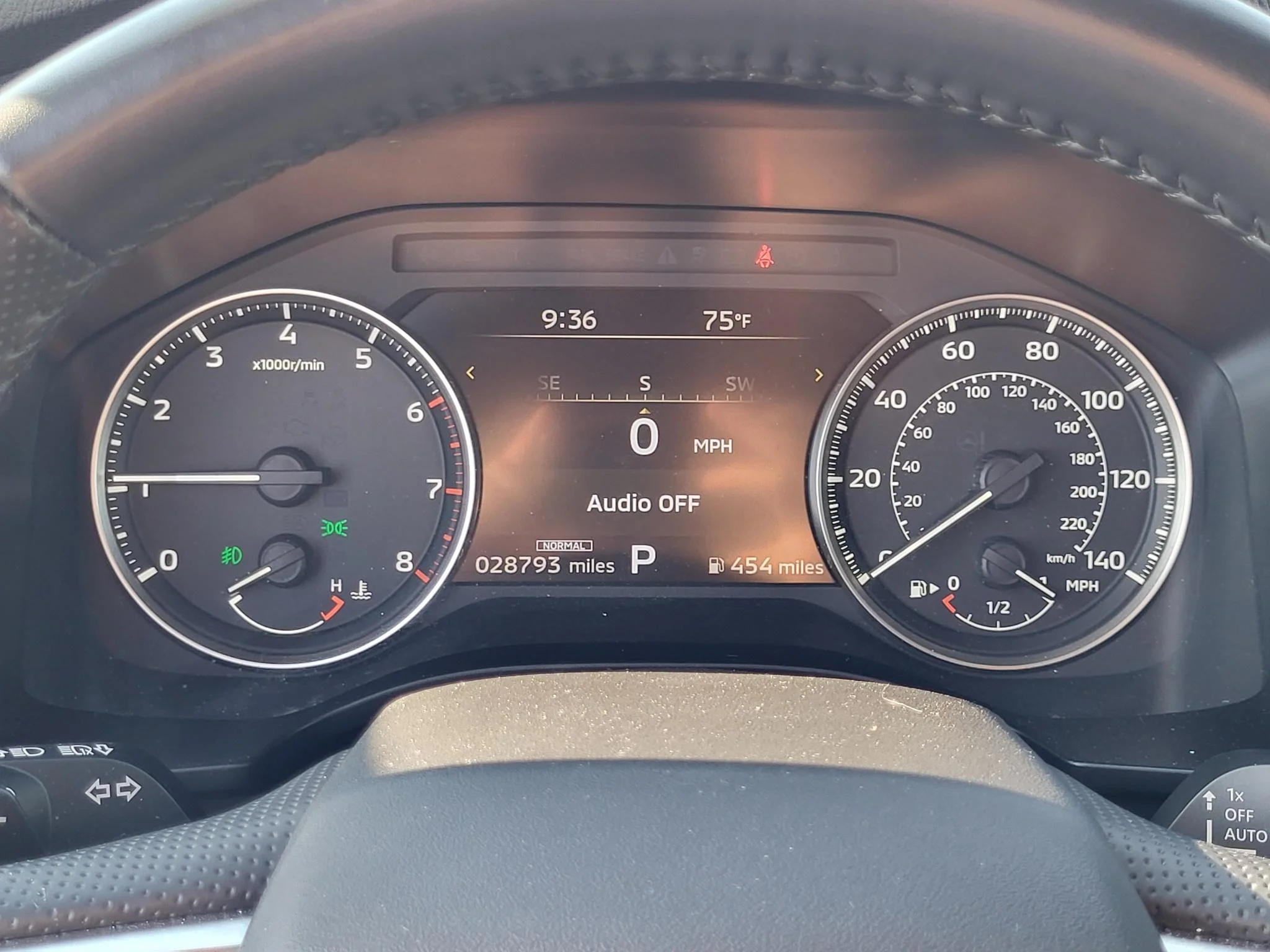 Used 2025 Cosmic Blue Metallic Mitsubishi SE image 12