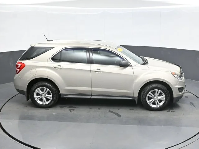 2016 Chevrolet Equinox LS - Photo 16