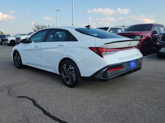 Certified Used 2025 White Hyundai SEL Sport image 3