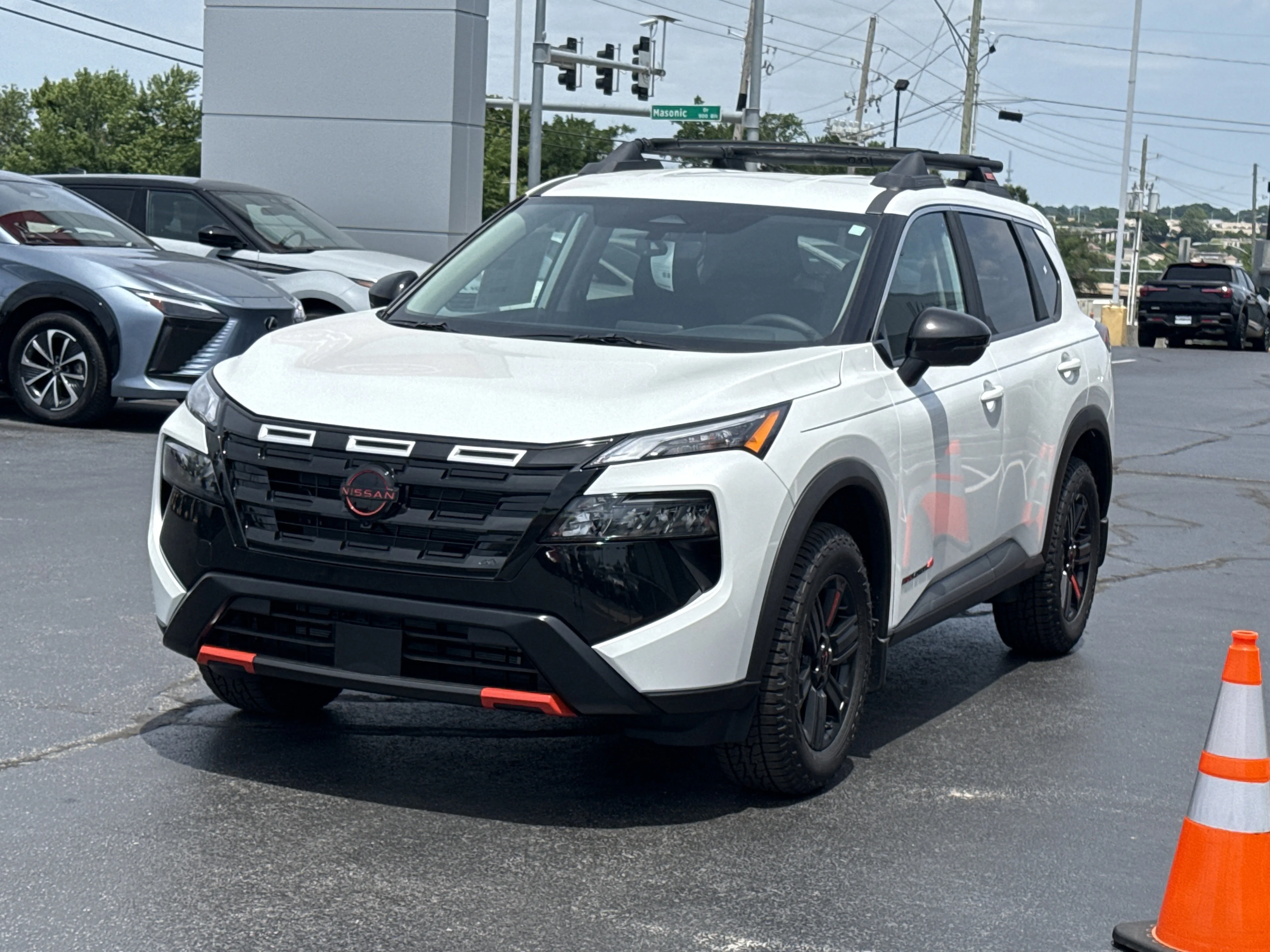 New 2026 Everest White Pearl Tricoat Nissan Rock Creek AWD image 10