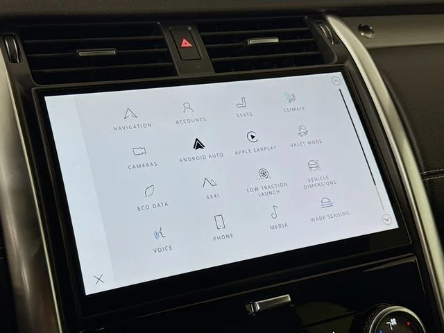 New 2026 Black Land Rover Dynamic SE image 15