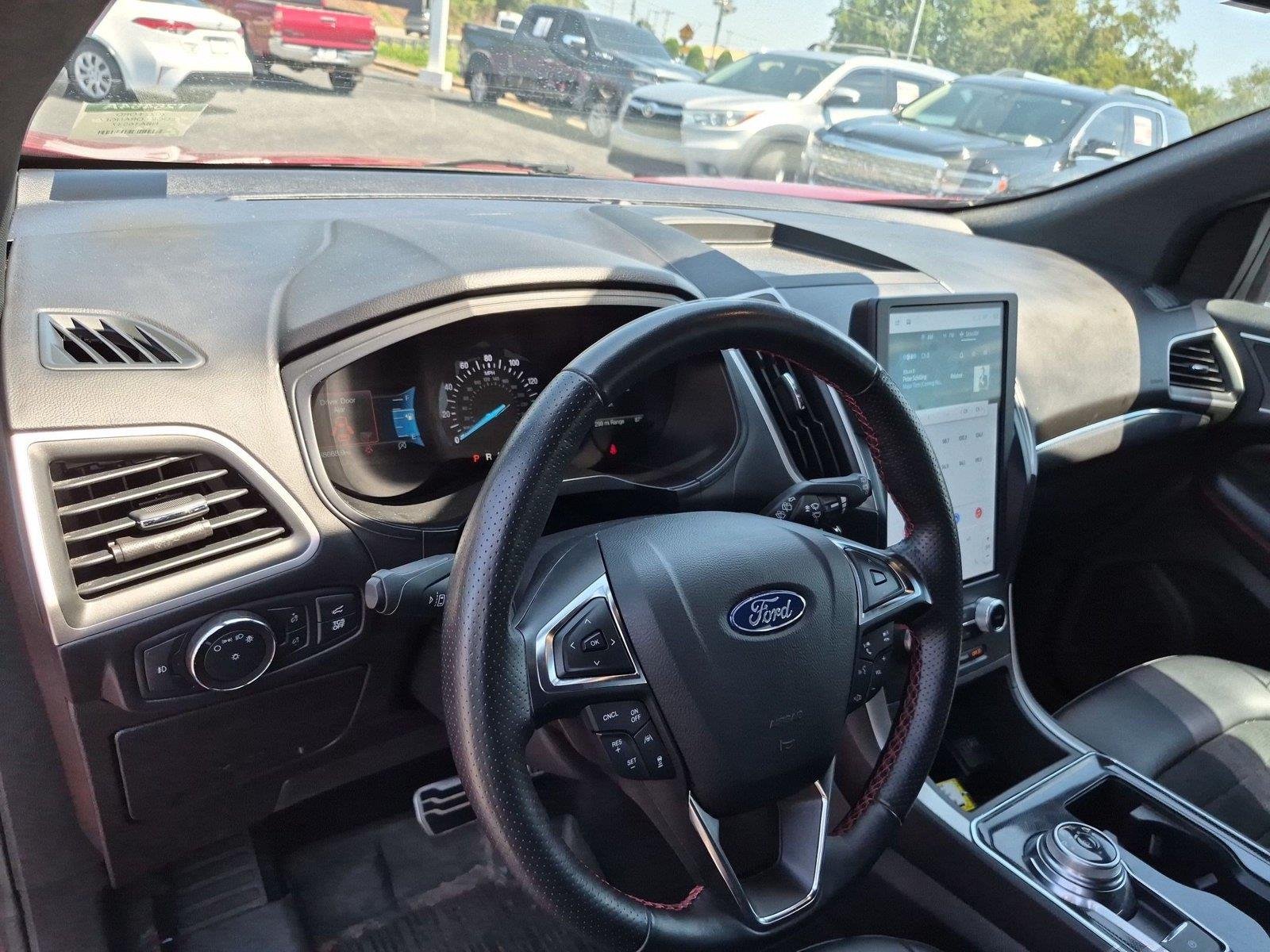 Used 2022 Rapid Red Metallic Tinted Clearcoat Ford ST-Line image 19