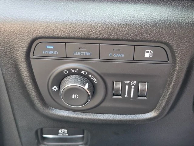Used 2023 White Jeep Summit 4xe image 29