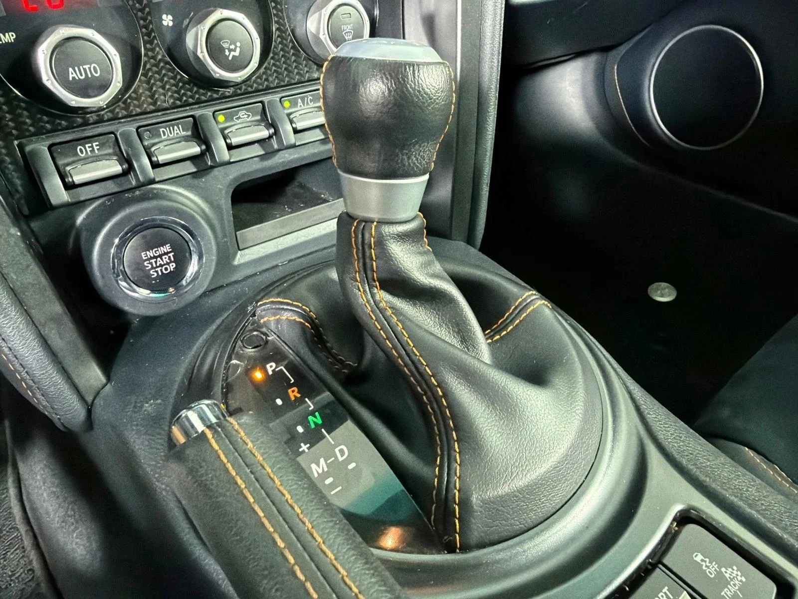 Used 2017 White Toyota  image 28