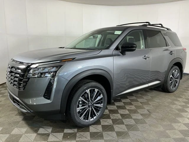 New 2026 Gray Nissan Platinum image 3