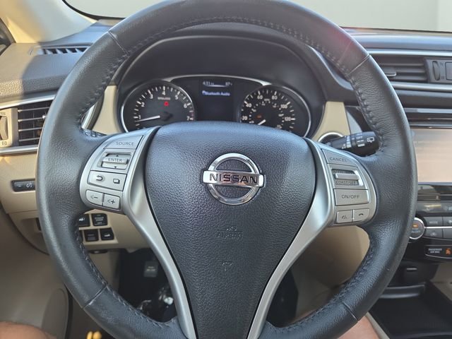 Used 2016 Pearl White Nissan SL image 23