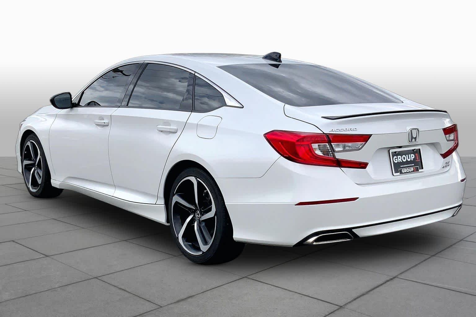 Used 2022 Platinum White Pearl Honda Sport image 11