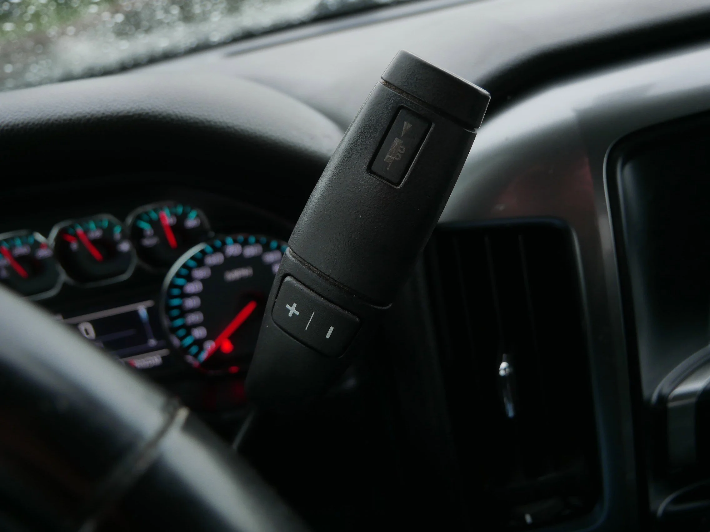 Used 2015 Black Chevrolet LT image 25