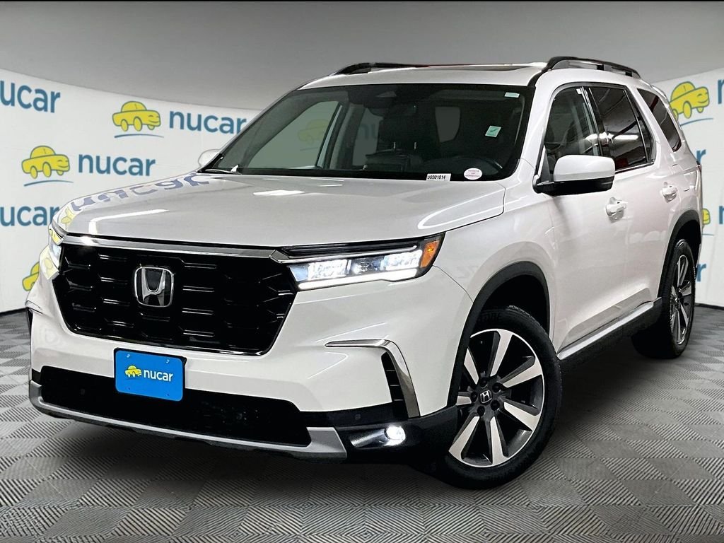 Used 2024 White Honda Touring image 3
