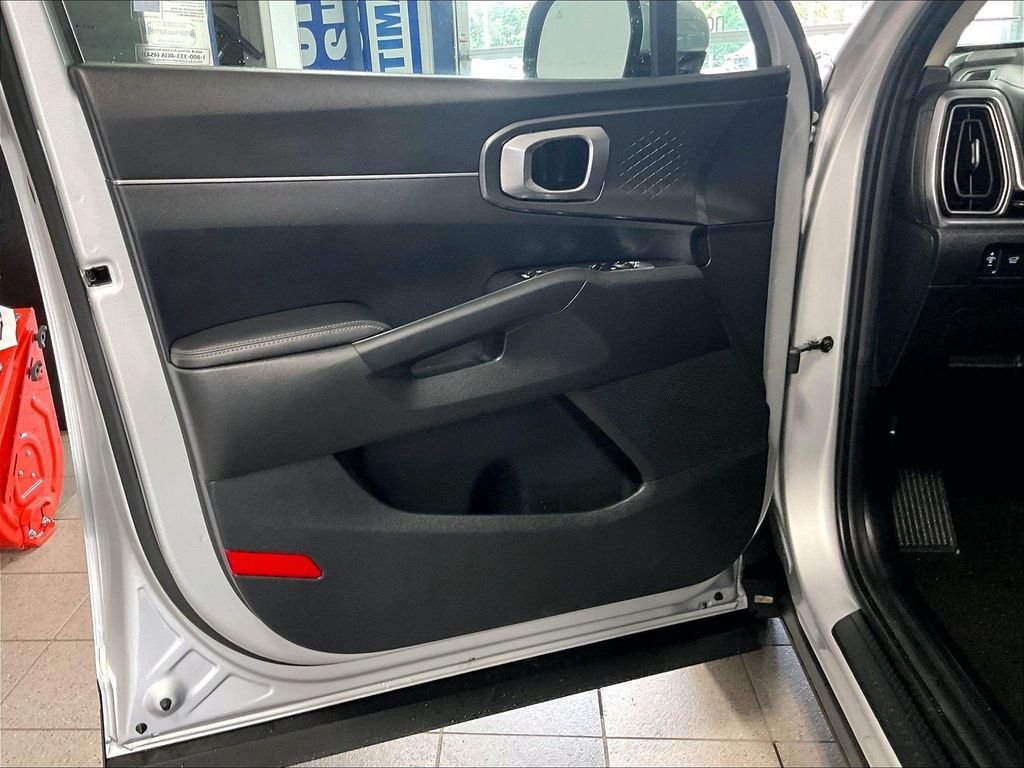 Used 2025 Silver Kia EX image 9